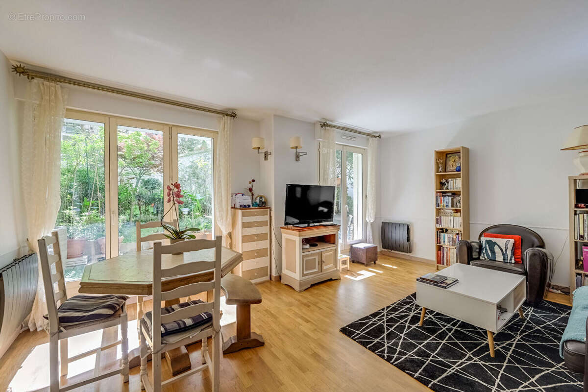 Appartement à PARIS-12E