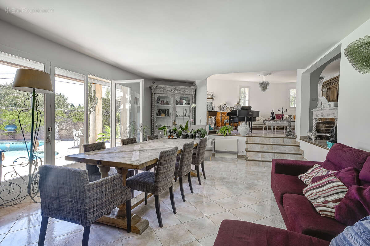 Nice Ouest , agréable villa indépendante de 214m2 avec piscine - photo 12