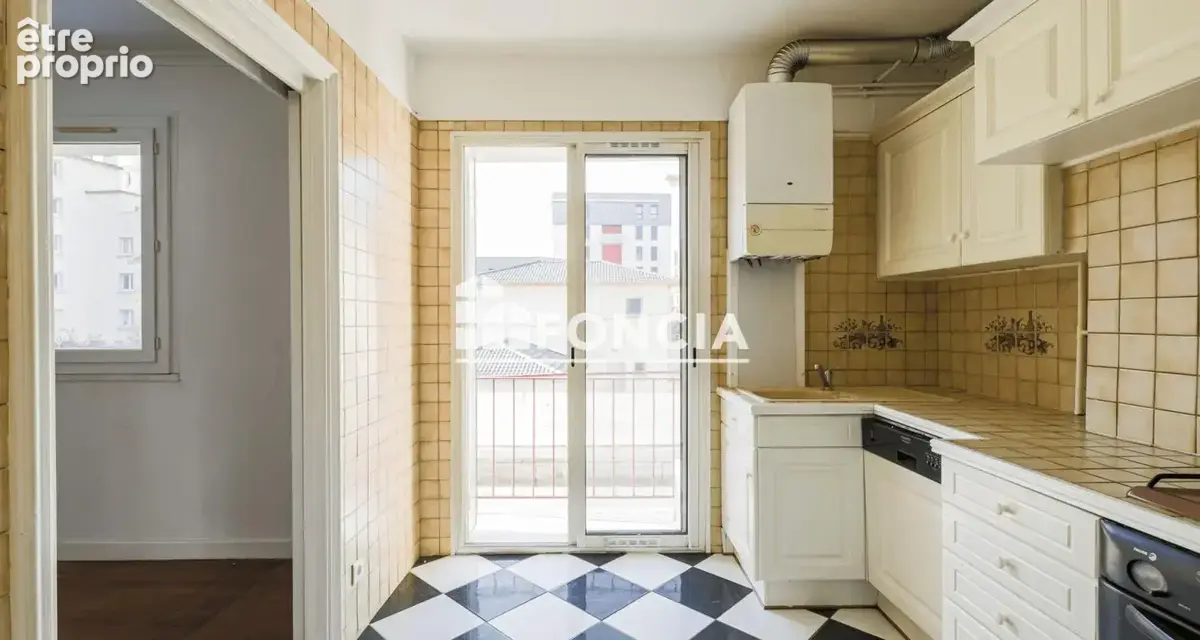 GRENOBLE, 139 rue des Alliés - T3 pour investissement locatif ! - photo 9