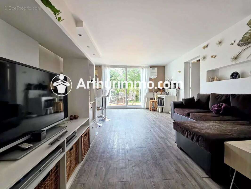 Appartement à NANDY