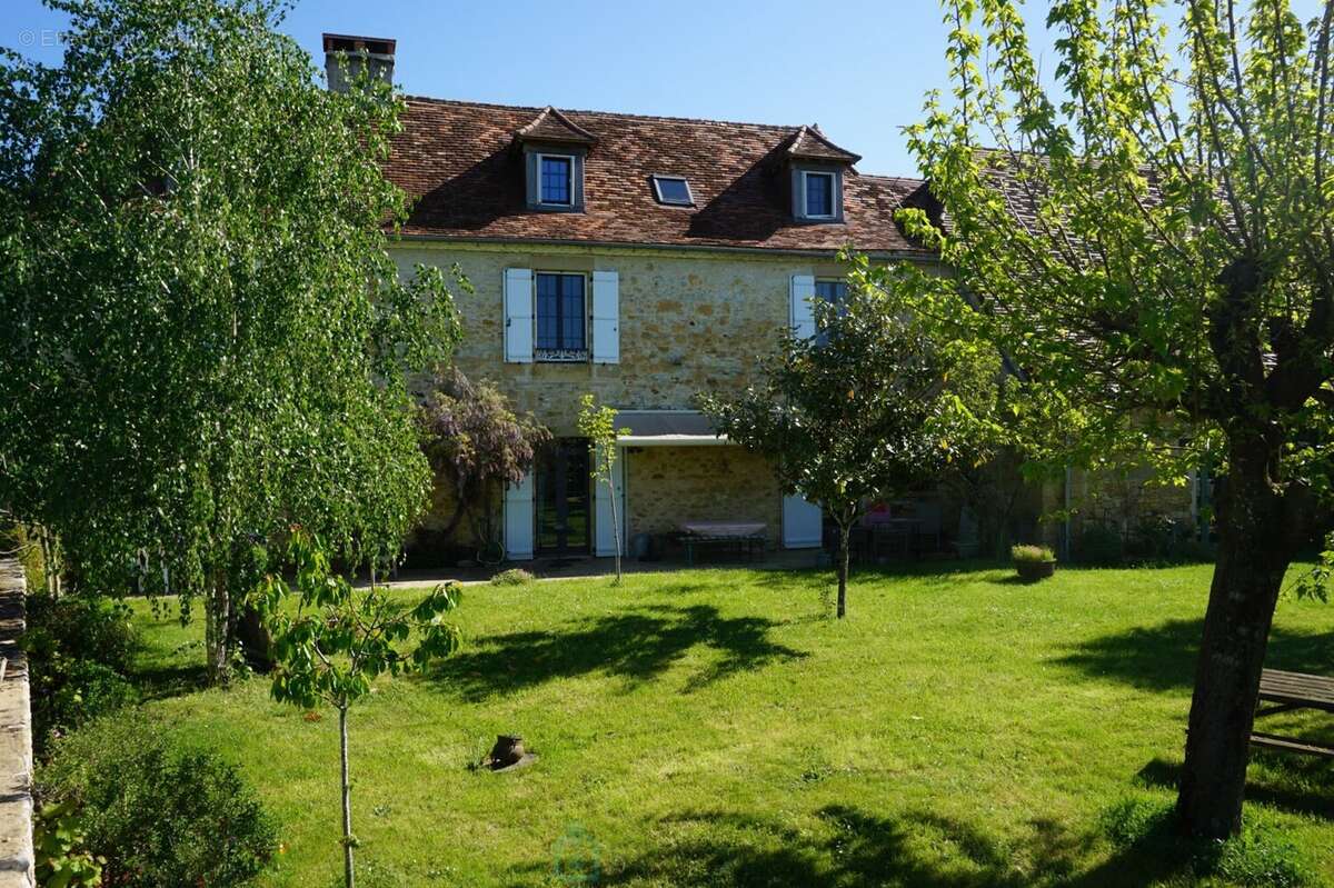 Superbe ensemble immobilier du XIXe siècle situé au coeur de la nature préservée du Périgord vert. - photo 26