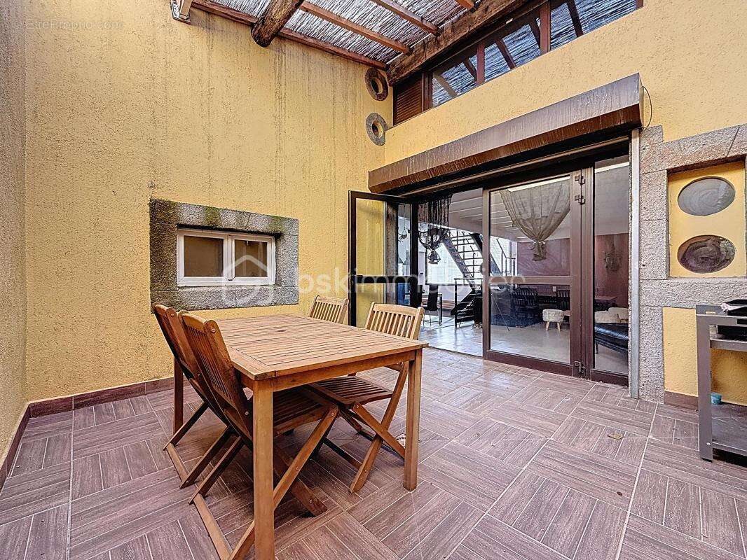 Maison de ville 5 pièces 130m2 en r+1 avec grand garage et patio - photo 3