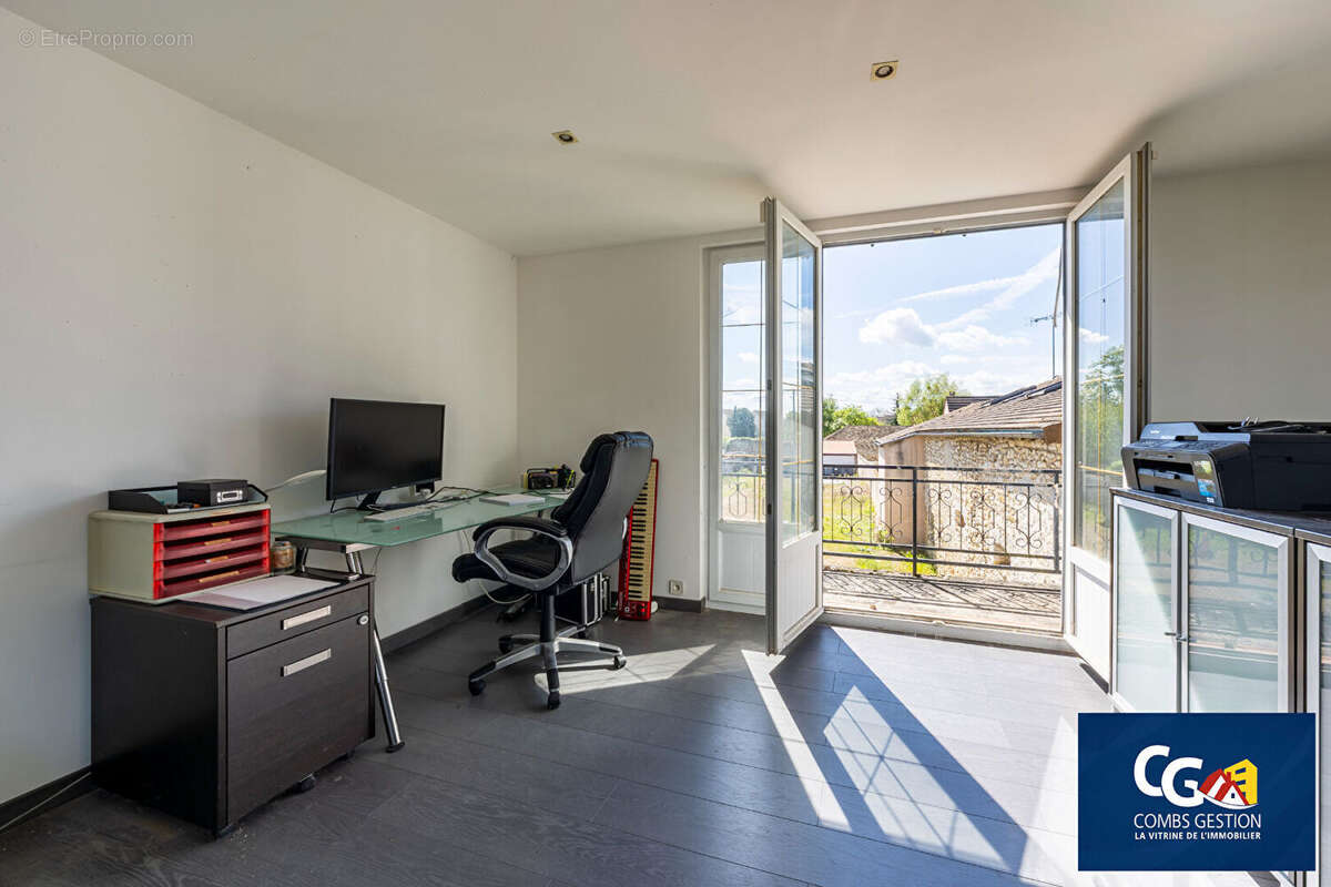 Ensemble immobilier avec dépendances Vue dégagée sur les champs - photo 3