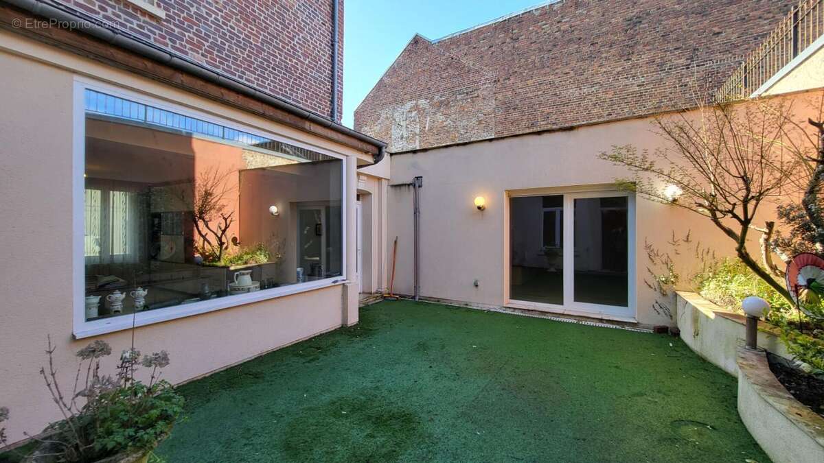 Maison à SAINT-QUENTIN