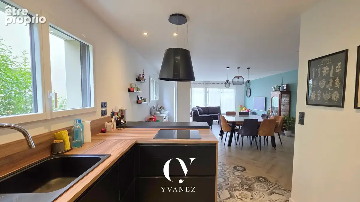 L'élégance du contemporain aux portes de Rennes - Maison de 112 m2 avec 4 chambres, jardin et garage - photo 7