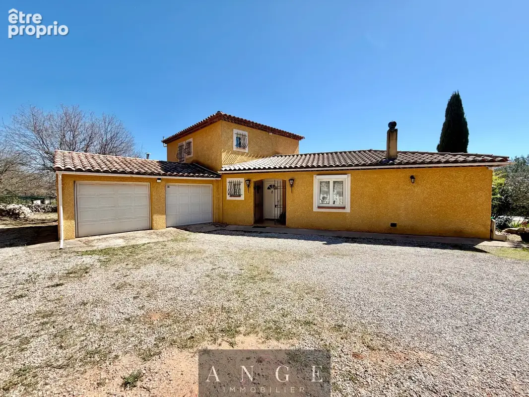 Villa provençale - t5 168m2 - terrain 4090m2 - 4 chambres - terrasse - piscine - spa - garages - carport - photo 3