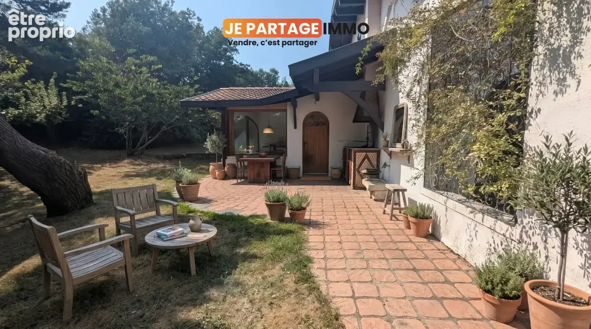 Maison 10 pièces 240m2 avec jardin 2500m2 piscinable - photo 3