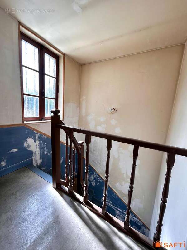 Maison 97 m² à Saint-Quentin  - photo 5