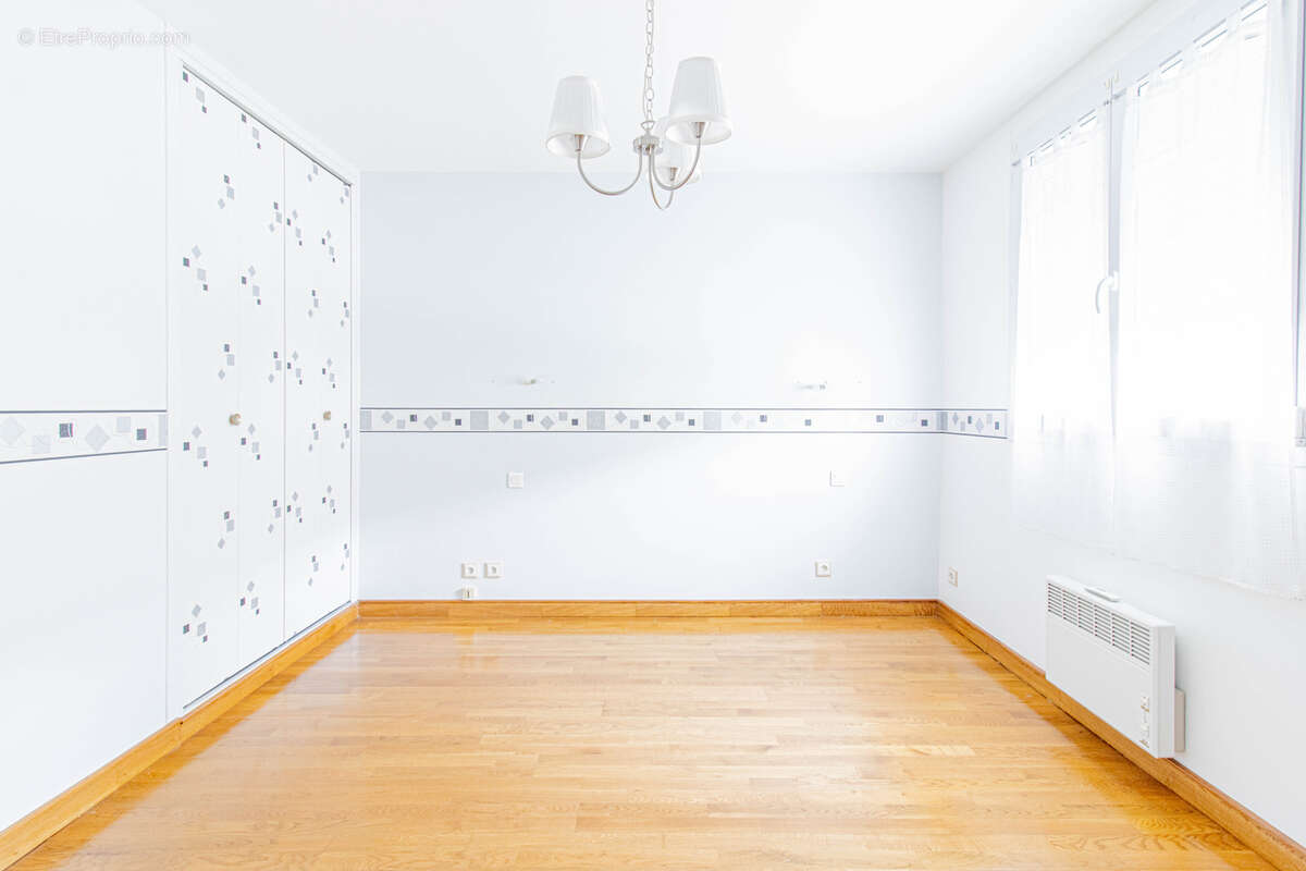 Maison à NOUZONVILLE