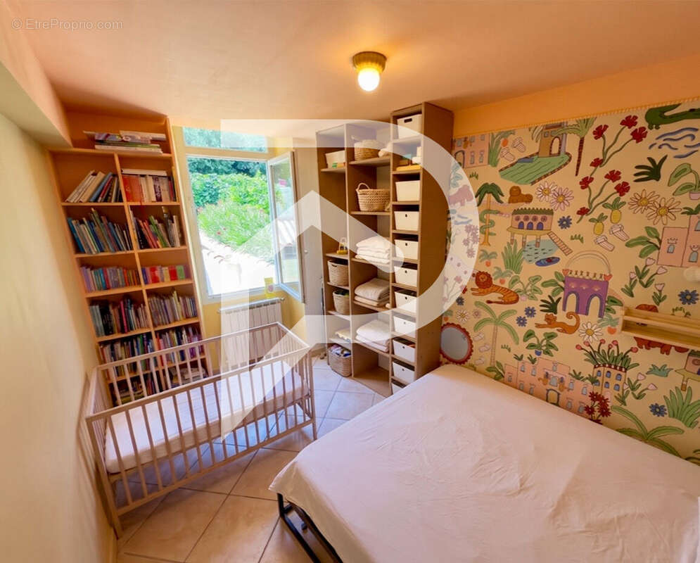 Appartement à MARSEILLE-7E
