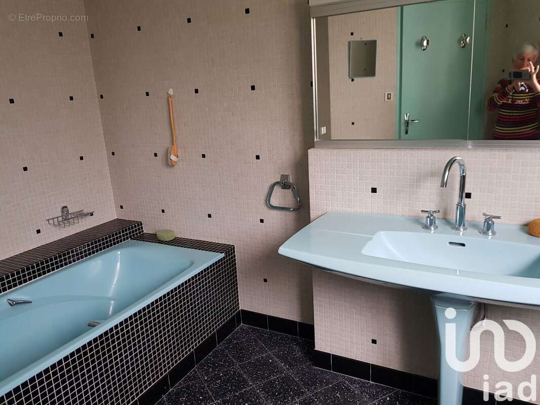 Maison 200 m² à Asnieres-En-Montagne  - photo 7