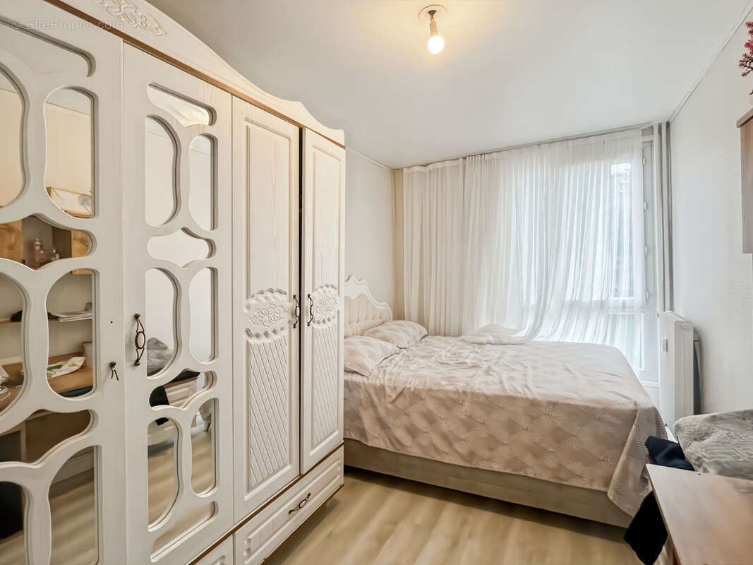 Appartement à CORBEIL-ESSONNES