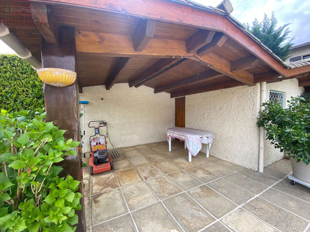 Maison à AUSSILLON