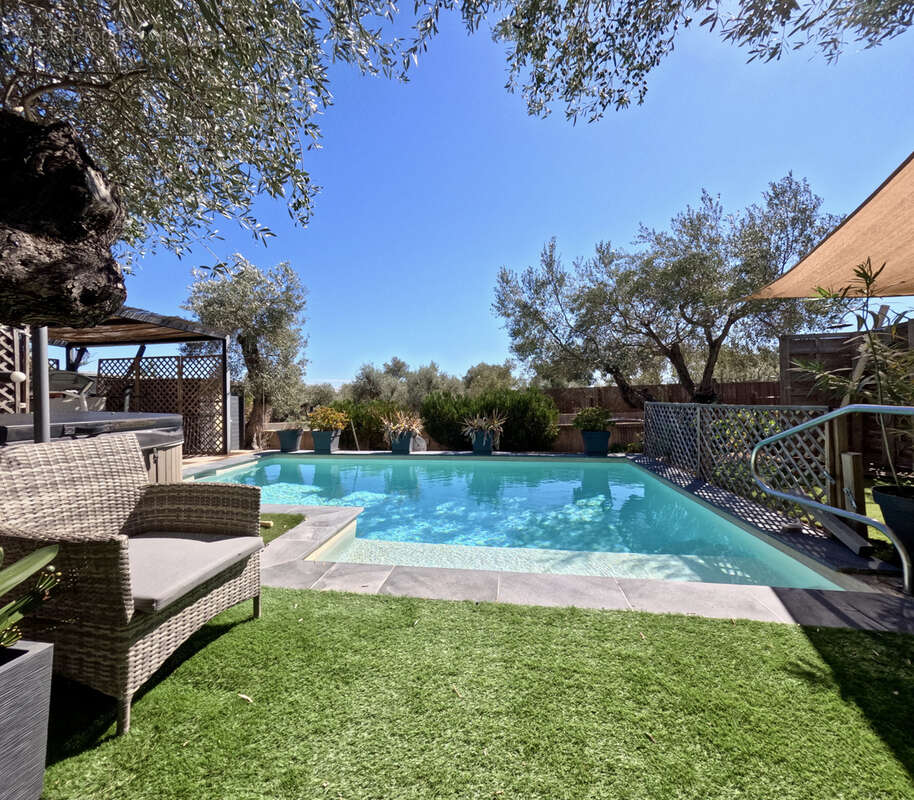 Appartement à LA FARLEDE