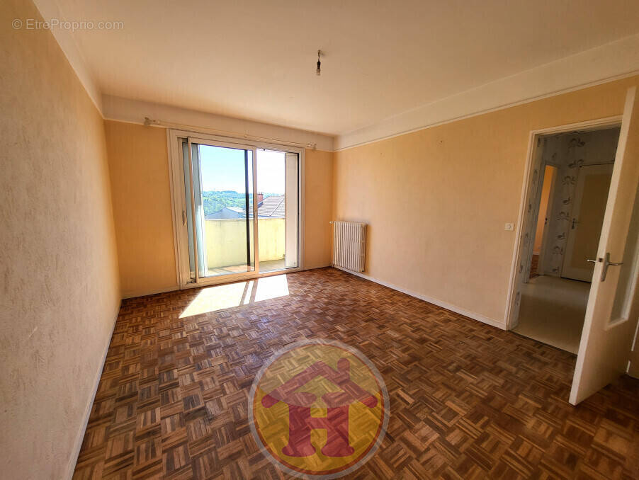 Appartement à SAINT-JUNIEN