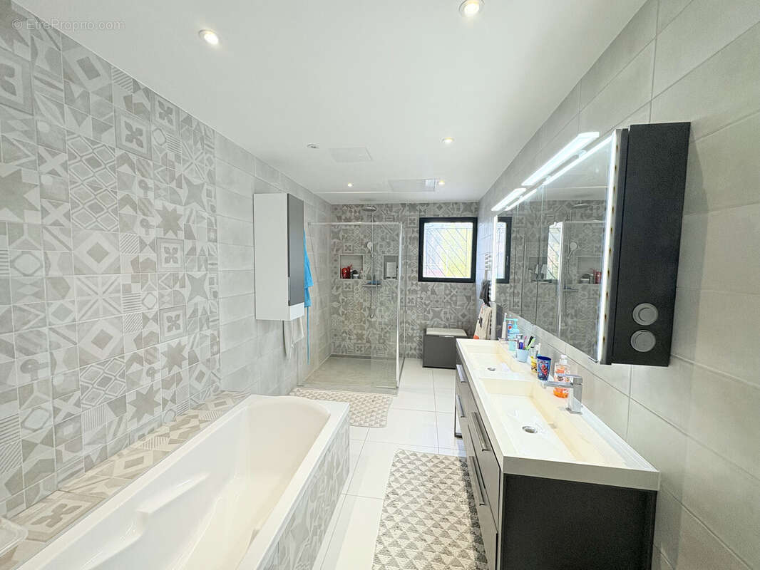 Maison à CASTELNAU-LE-LEZ