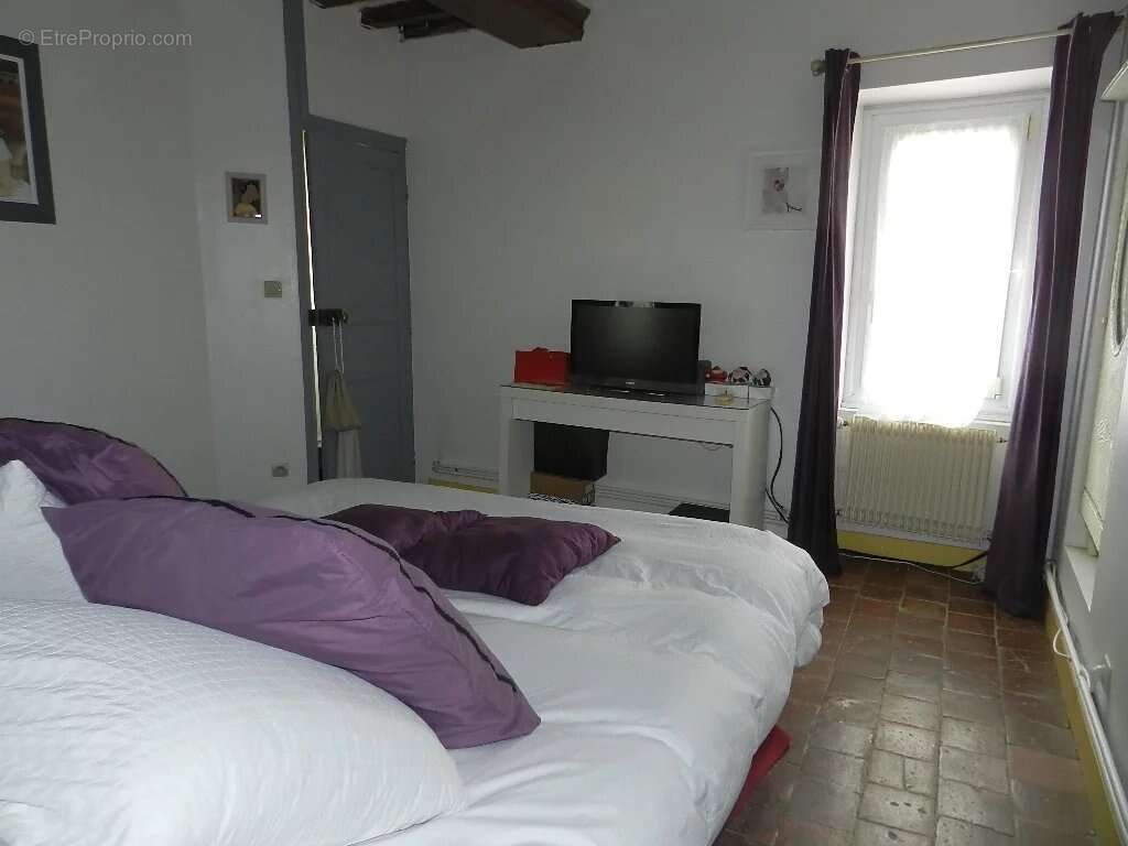 Maison à SAINT-PIERRE-SUR-DIVES