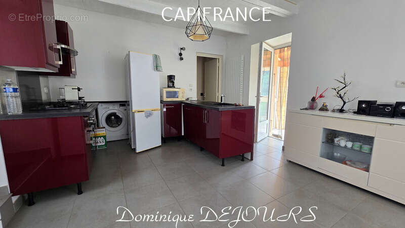 Maison à SAINT-SAUVEUR-DE-MONTAGUT