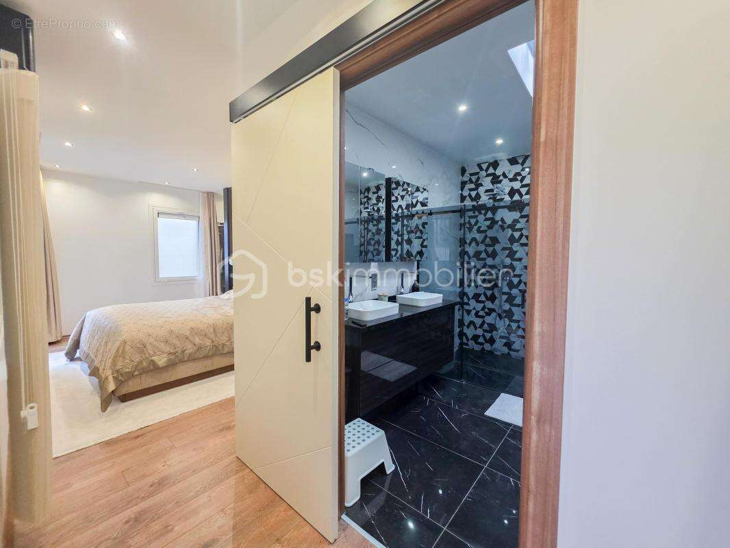 Maison à FONTAINEBLEAU