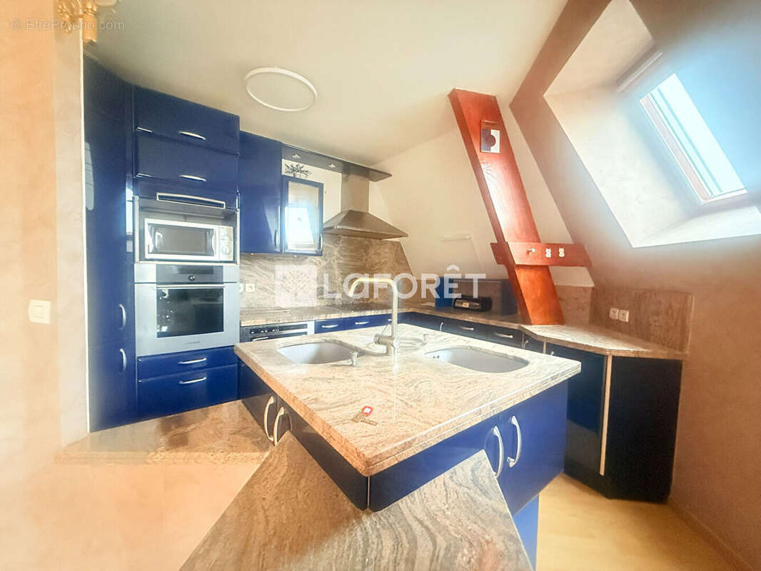 Appartement à LAMORLAYE