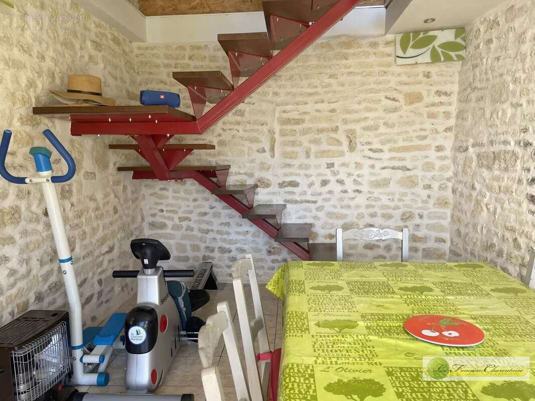 Maison à RANVILLE-BREUILLAUD