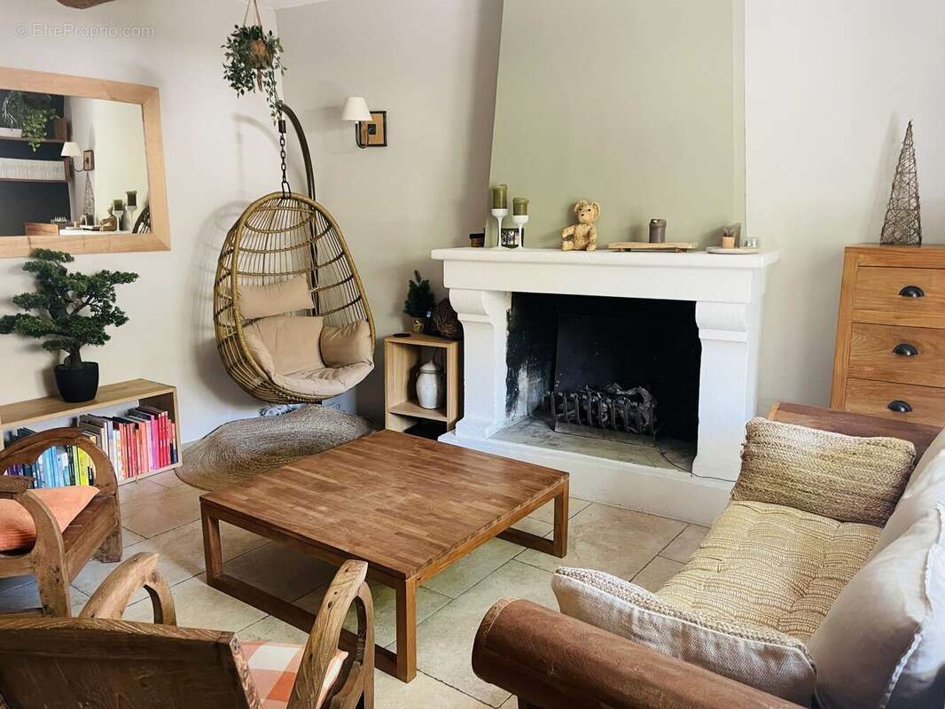 Maison à PUJAUT