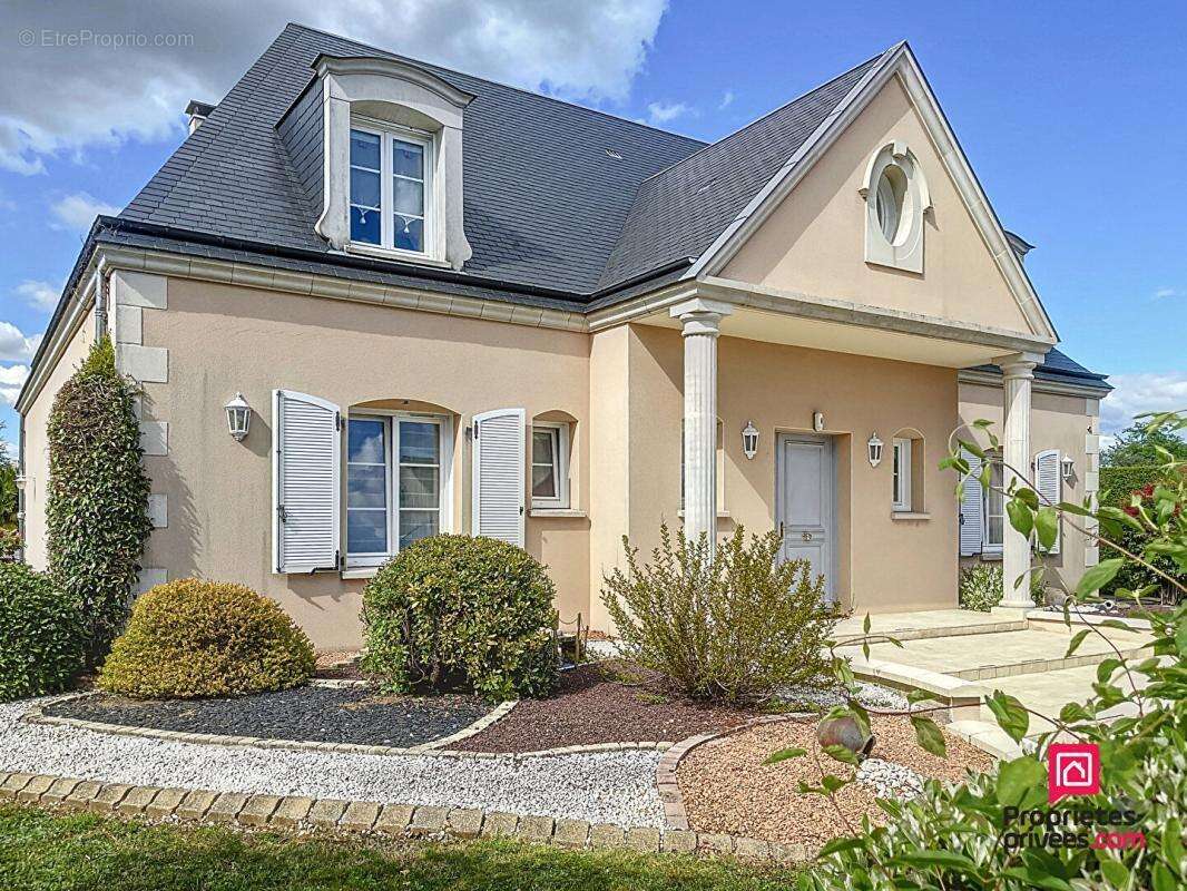 Maison à BONNETABLE