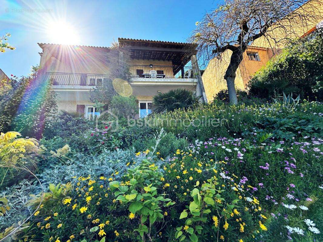 Maison à SIX-FOURS-LES-PLAGES