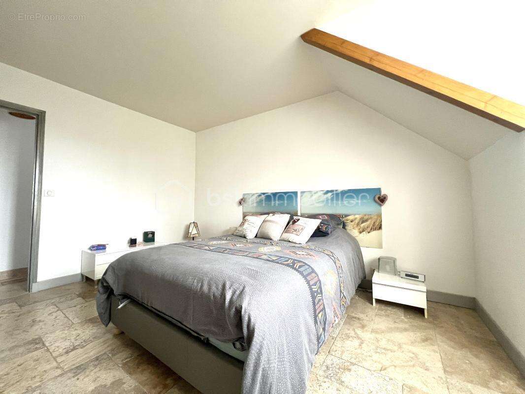 Propriété familiale de 150 m² - 5 chambres, jardin arboré et stationnement - photo 7