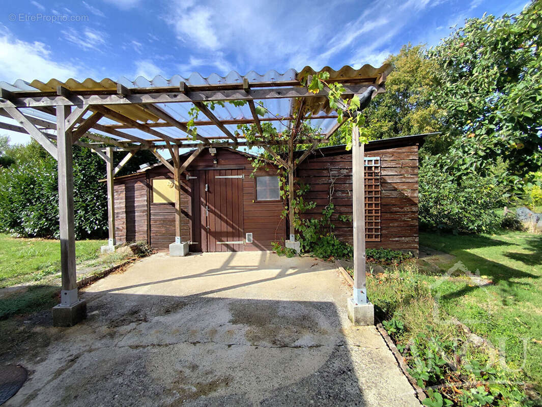 Maison à LES AUTELS-VILLEVILLON