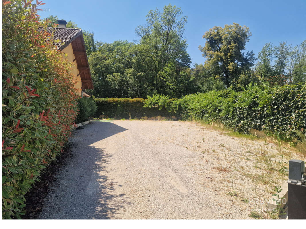 Maison à COLLONGES-SOUS-SALEVE