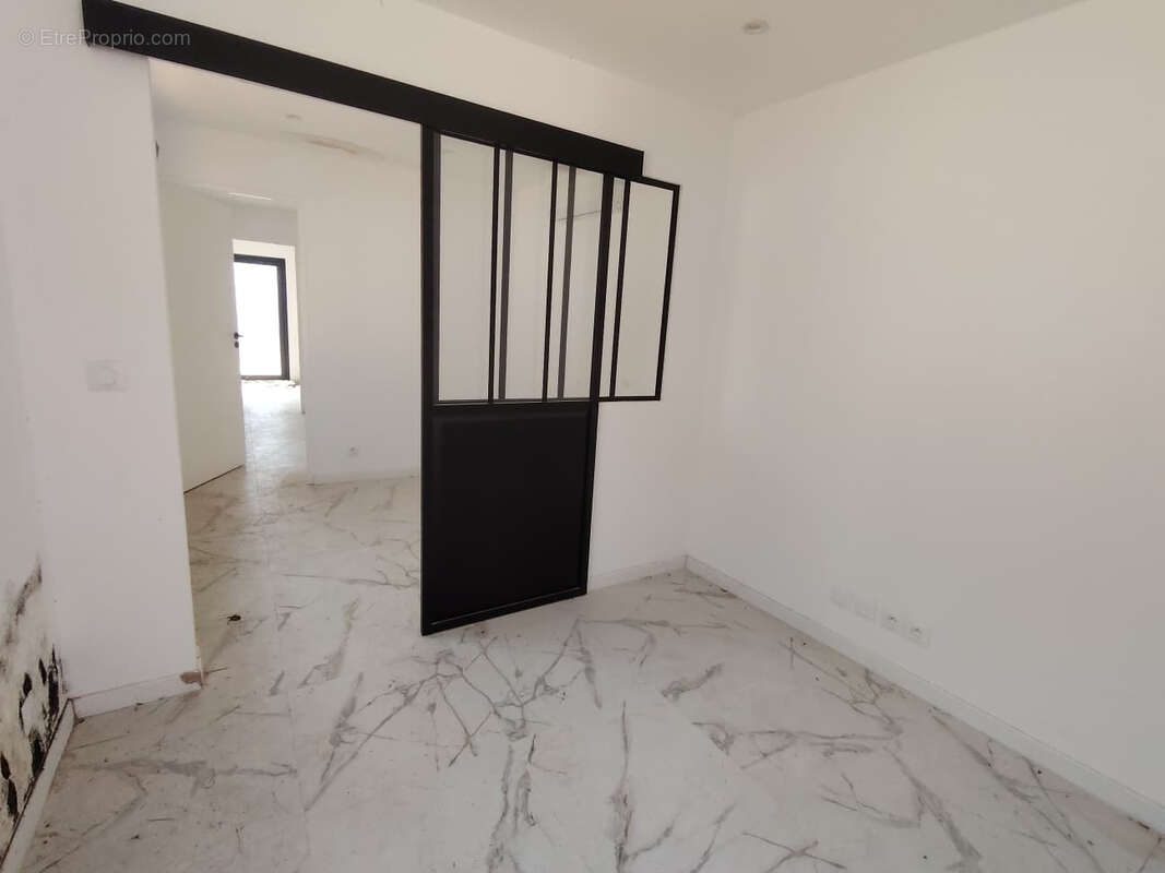 Terrain 416m² à marseille 14e arrondissement - photo 11
