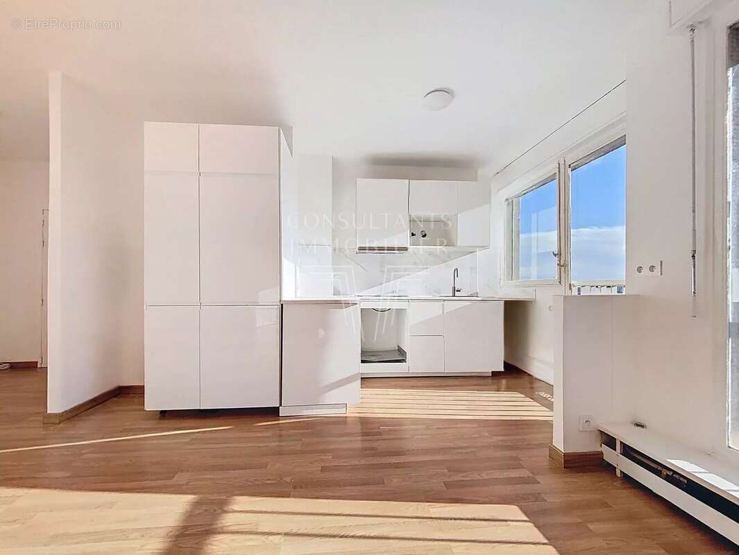 Appartement à PARIS-15E