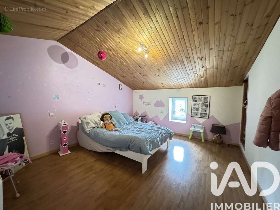 Maison 150 m² à Courbillac  - photo 5