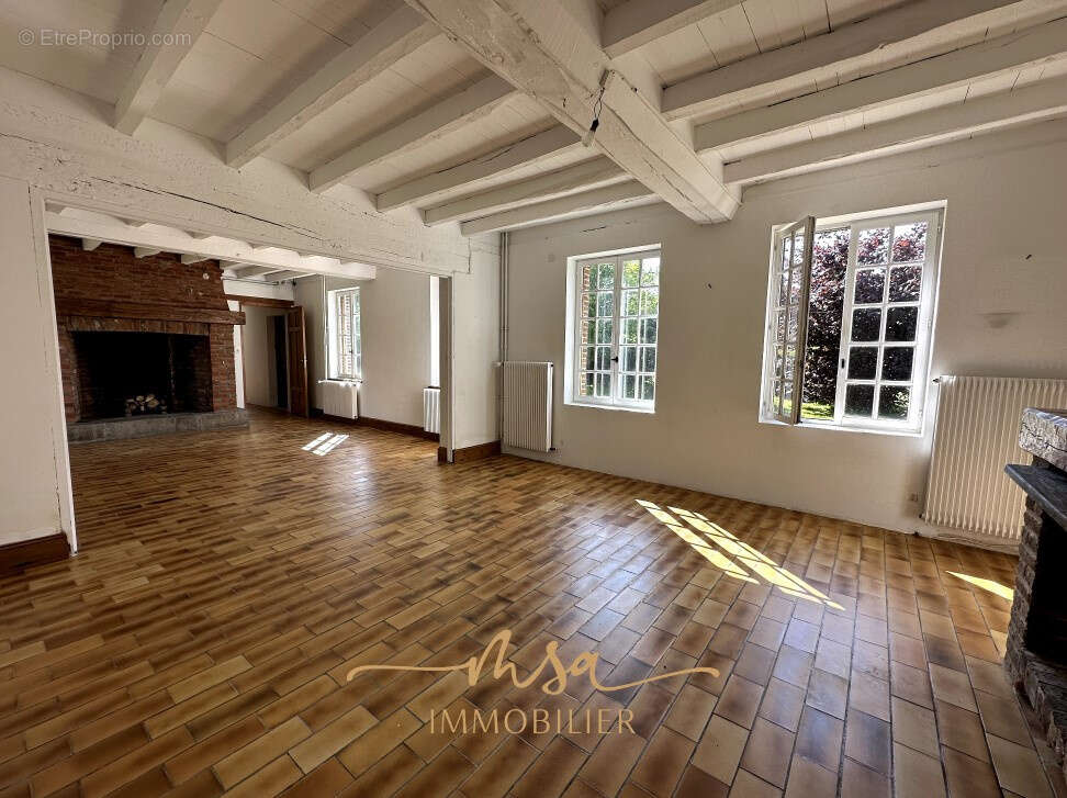 Maison à MESNIL-RAOUL