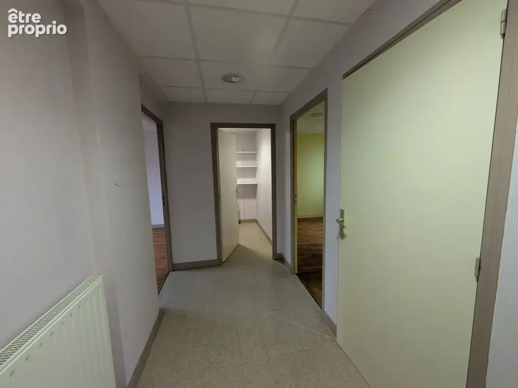 Appartement T2 - rez-de-chaussée - 50 m2 FOUGERES - photo 2