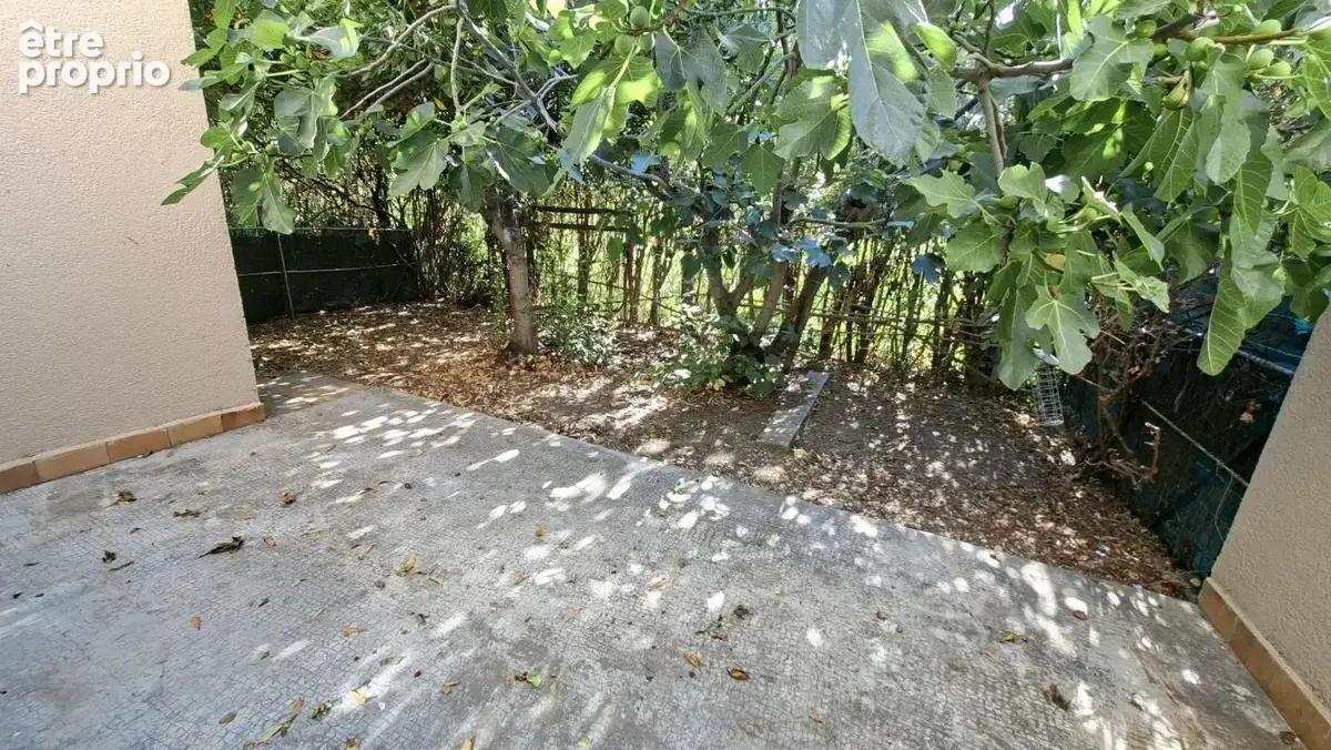 Charmante maison T3 avec jardin arboré et garage à Carpentras - photo 4
