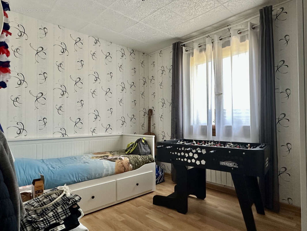 Plain-pied, 3 chambres, garage et jardin - photo 9
