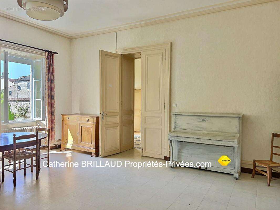 Maison à CHAILLE-LES-MARAIS