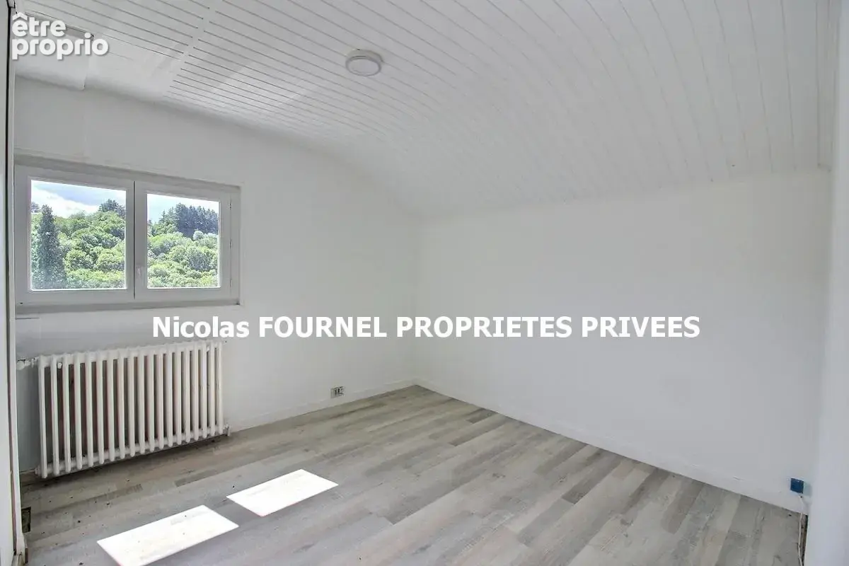 Maison Le Chambon Feugerolles 11 pièce(s) 231.86 m2 - photo 9