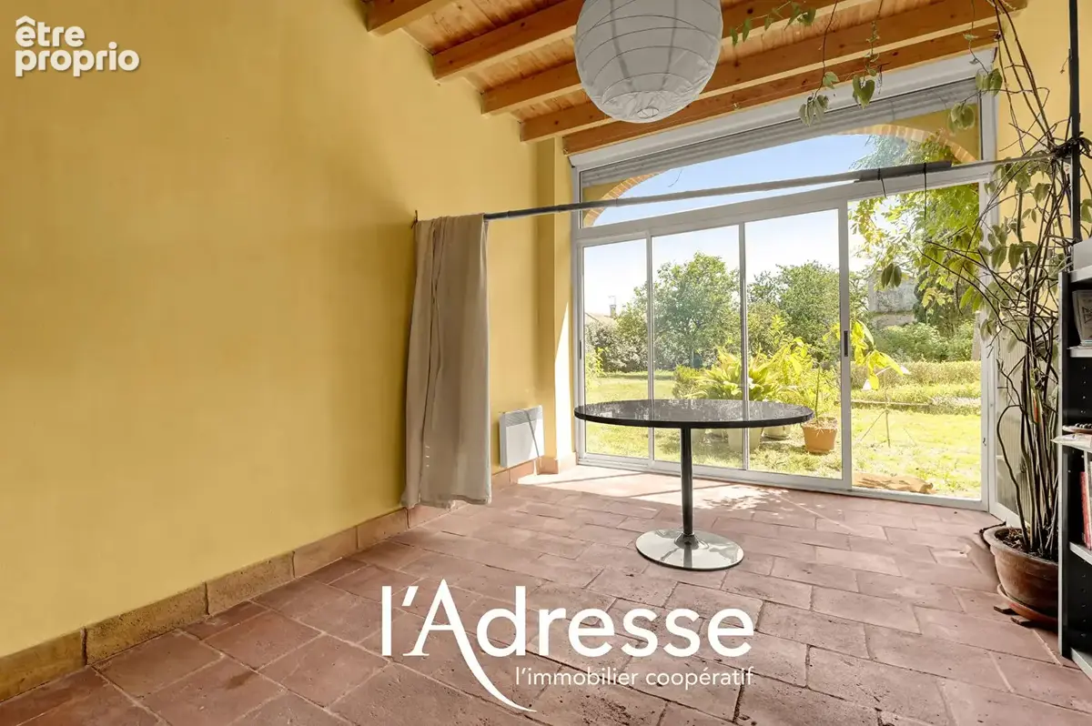 Exclusivité l'Adresse - Le BURGAUD - Maison de maître d'environ 290 m² avec parc arboré de 2 492 m², pigeonnier et dépendances - photo 12
