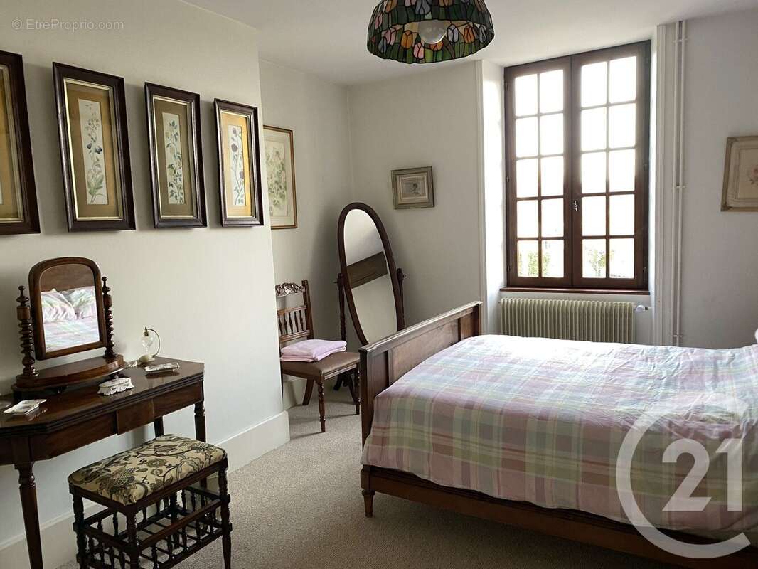 Maison à VAILLY-SUR-SAULDRE