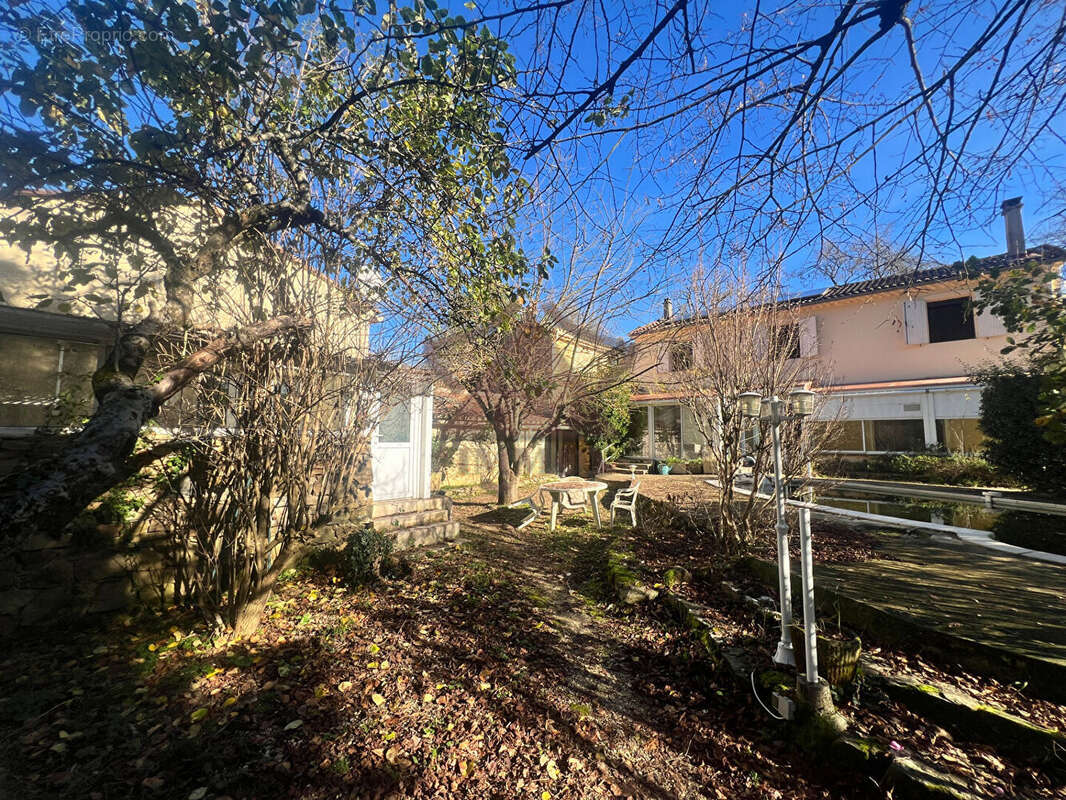 Maison à MOLIERES-SUR-CEZE