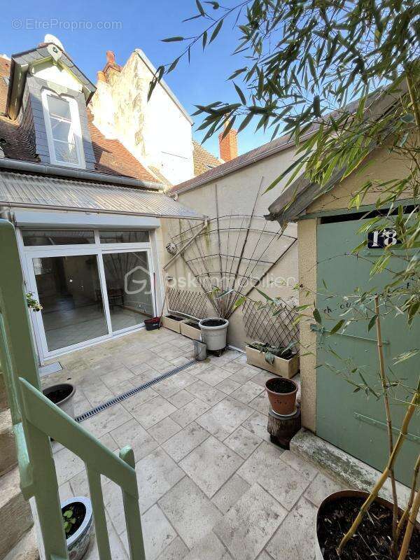 Maison à LA CHARITE-SUR-LOIRE