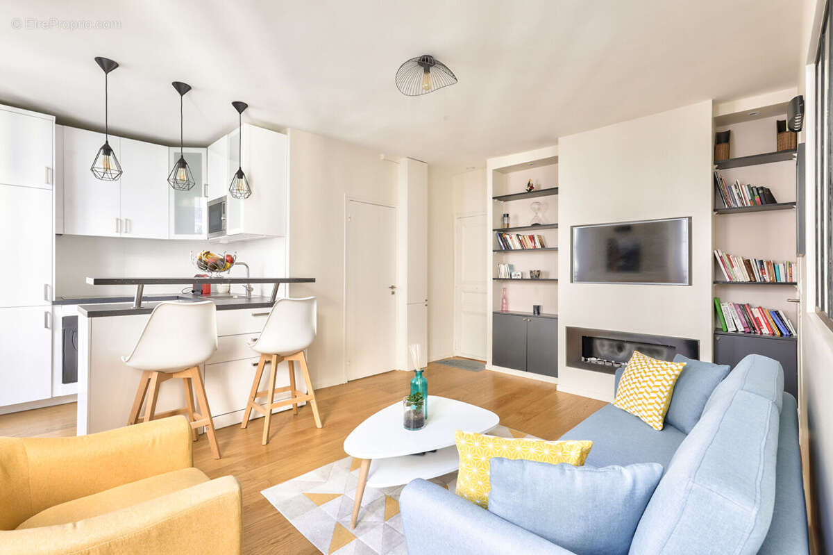 Appartement à PARIS-8E