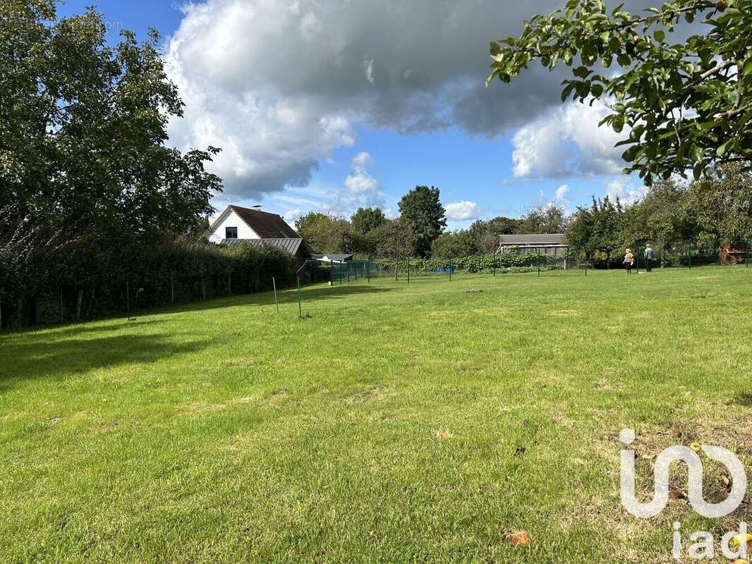 Photo 3 - Terrain à JUMIEGES