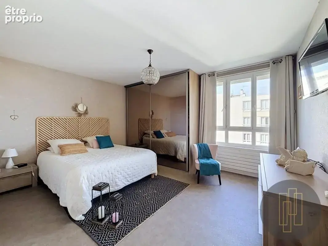 Villefranche - T4 -  85 m² avec balcon, séchoir, cave et parking - photo 8