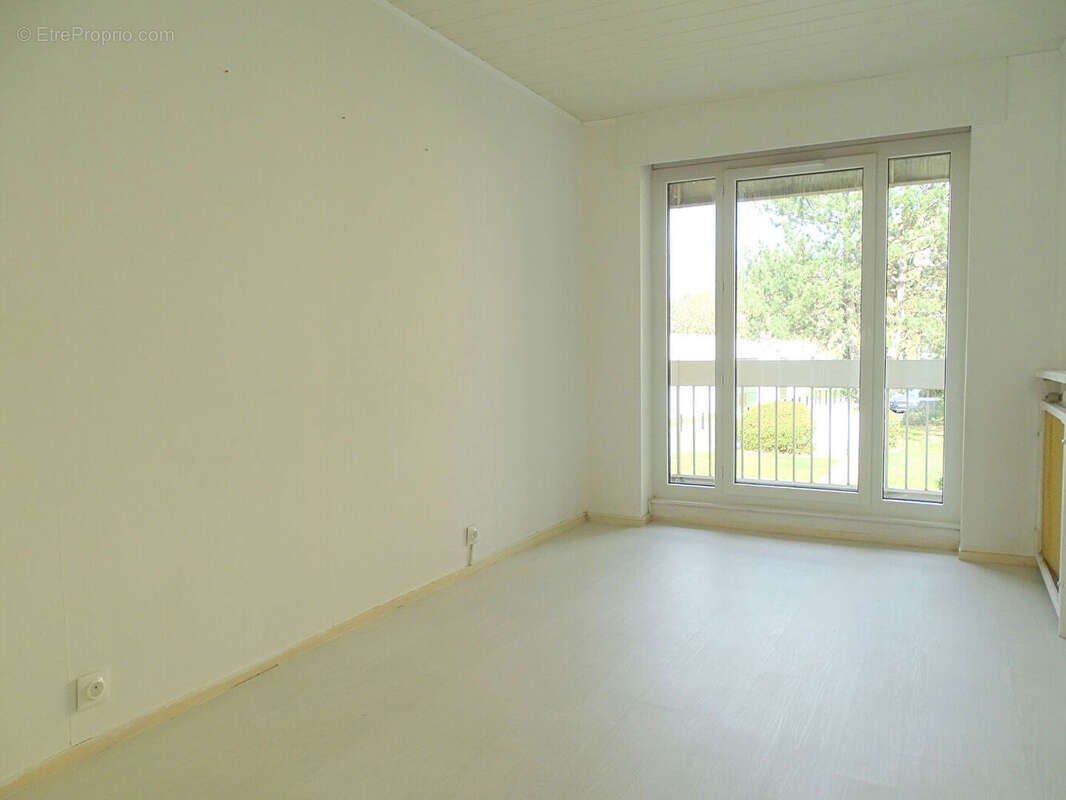 Appartement à ELANCOURT