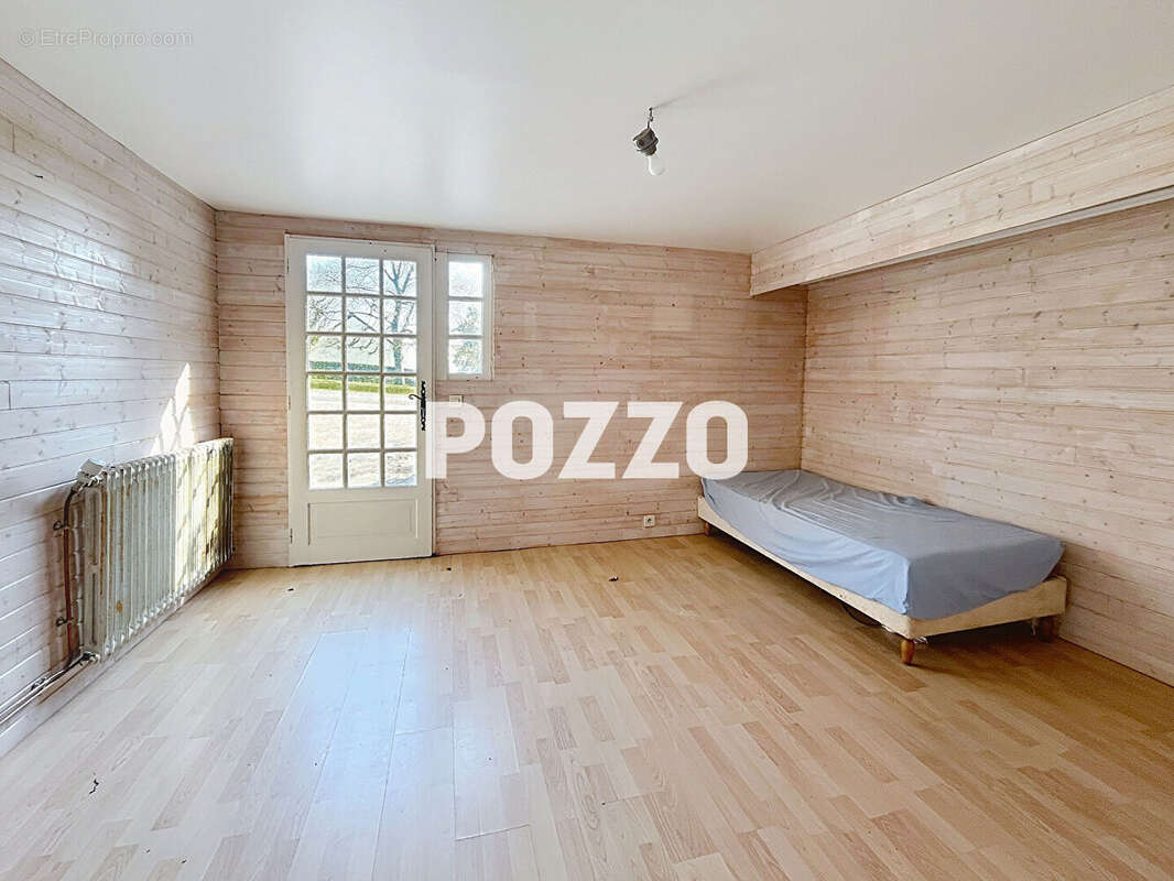 Maison à CONDE-SUR-VIRE