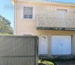 Maison à SAINT-QUENTIN-DE-BARON